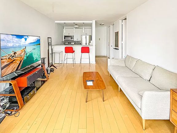 2nd image of 350 W 50th St APT 12H