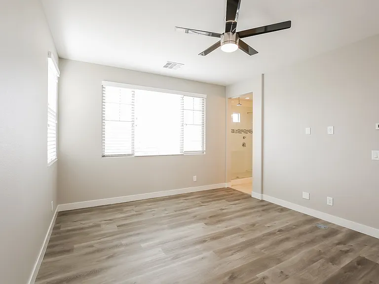 9918 Rams Leap Ave — Photo 10