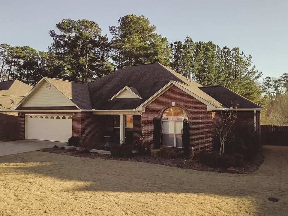 1st image of 209 Oakleigh Dr