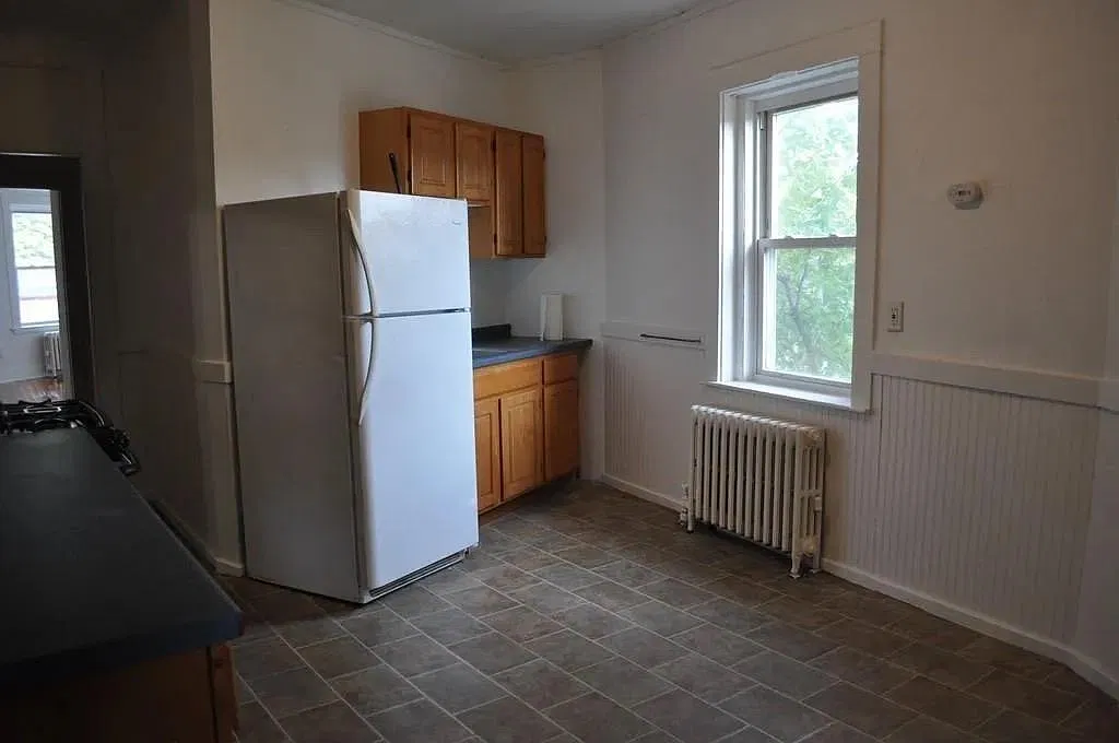 3 bed, 1000 sqft, $2,795 — Photo 3