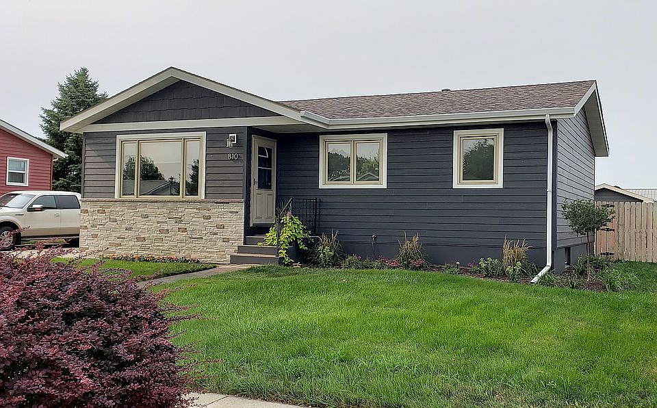 810 W 4th St, Pierre, SD 57501 Zillow