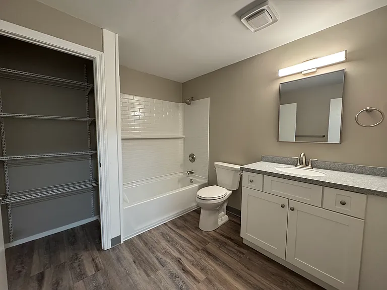 Milford Trails Apartments and Storage — Photo 5