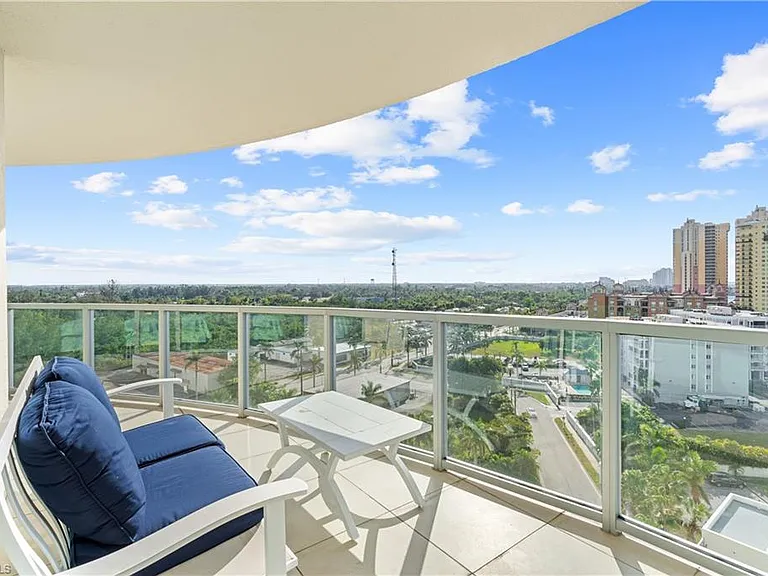 3000 Oasis Grand Blvd #1101 — Photo 6