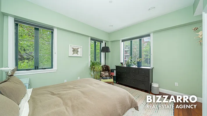 Bedroom, photo 1