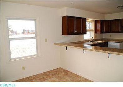 5th image of 13720 Oak St