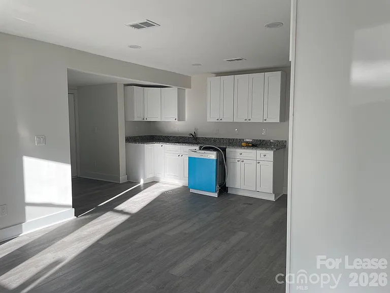 649 Arch Dr — Photo 3