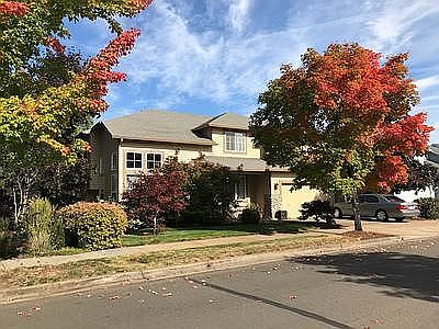 1st image of 1001 NE Creeksedge Dr