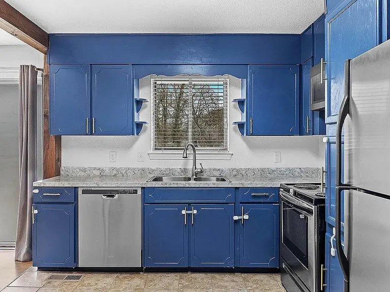 1323 Easy Ln — Photo 6