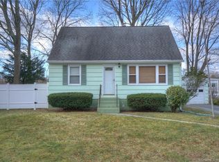 40 Carter Rd, Groton, CT 06340