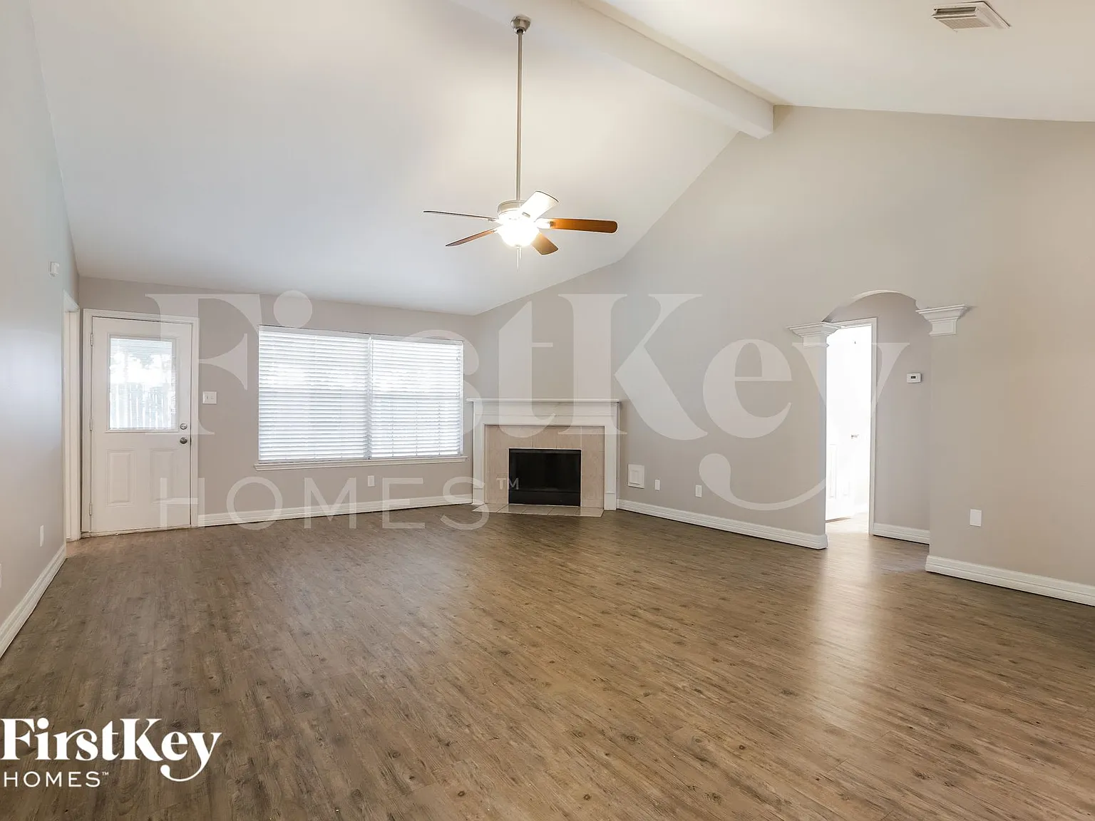 3 bed, 2.0 bath, 1491 sqft, $1,955 — Photo 3