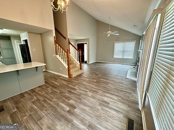 3rd image of 1910 Loop Rd APT 6A