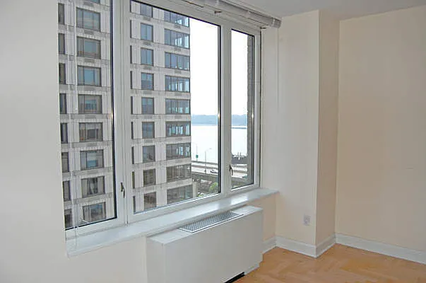 Sold by BLU Real Estate | media 32
