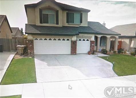 FRONT OF THE HOUSE