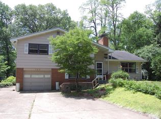 108 Hawleywood Rd, Chesterton, IN 46304