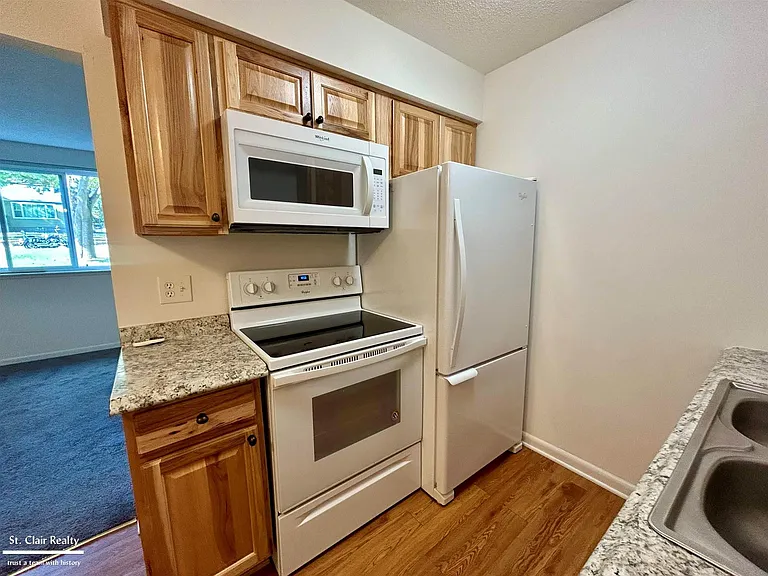 1637 S Riverside Ave #1 — Photo 14