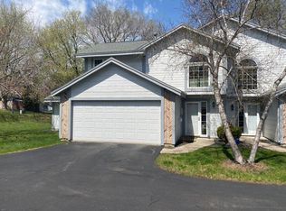 2834 Riverwood Ln NW, Rochester, MN 55901