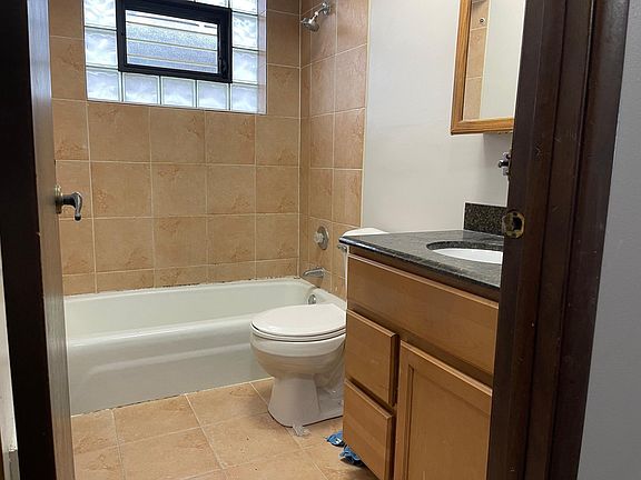 4th image of 4035 W 119th St #3W