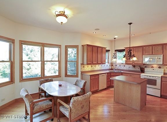 2nd image of 72 Balsam Ave