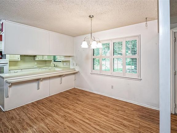 4th image of 7016 Cheshire Dr