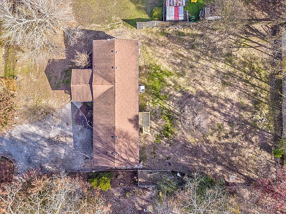 4th image of 1207 Derby Dr