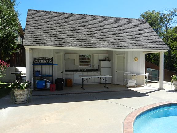 Cabana on Pool Level