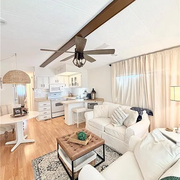 4520 Robert E Lee Blvd E — Photo 2
