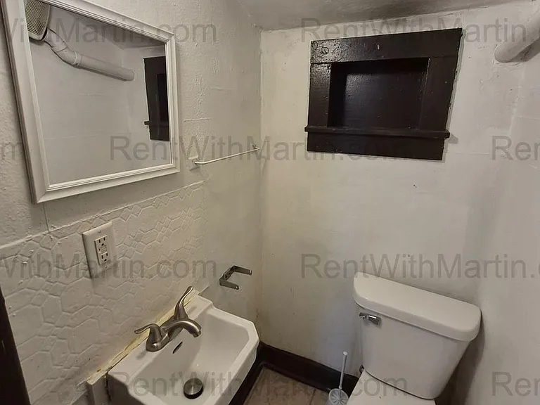 1128 Mulberry St — Photo 13