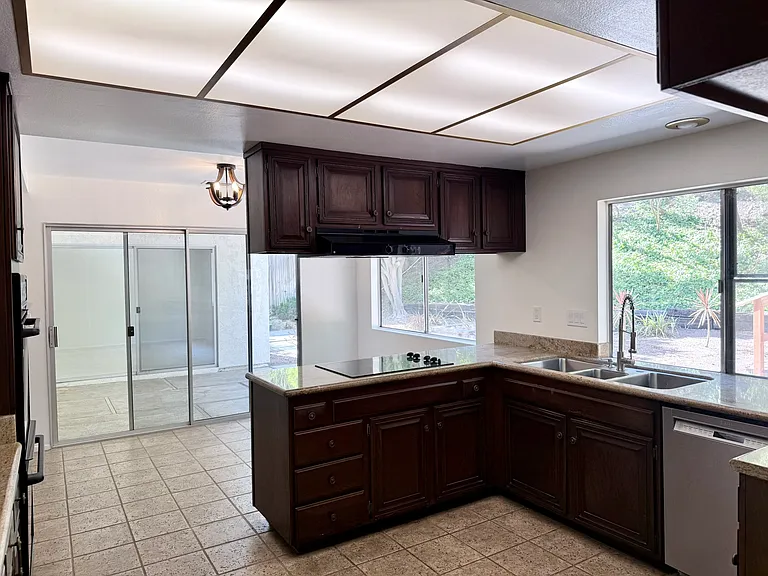 4356 Cartesian Cir — Photo 13
