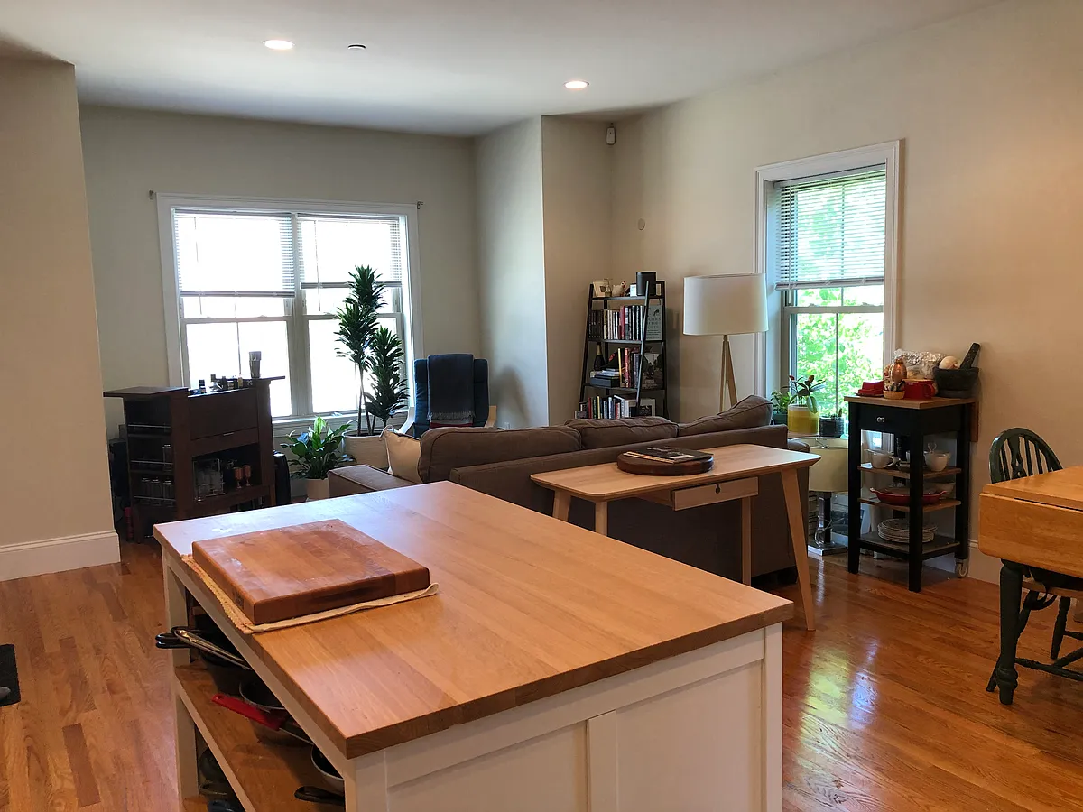Building Photo - 341 Gallivan Blvd #6