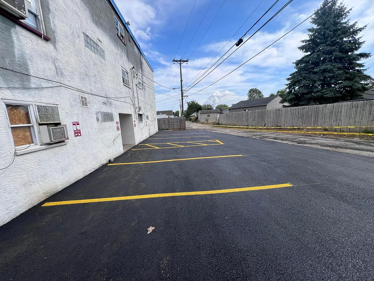 Building Photo - 3295 Sullivant Ave #N