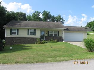 1002 Lake Road Drive, Cassville, MO 65625