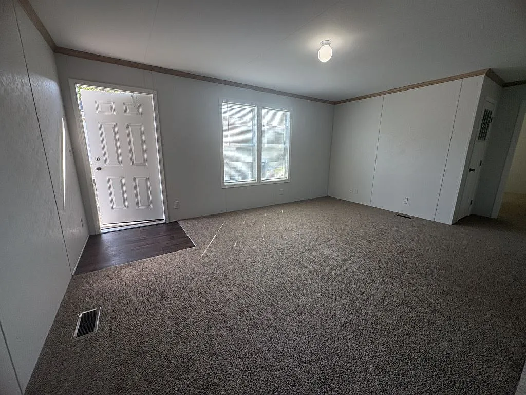 4 bed, 2.0 bath, 1456 sqft, $690 — Photo 4