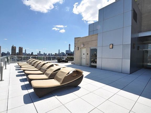 2nd image of 200 W 72nd St Ph F