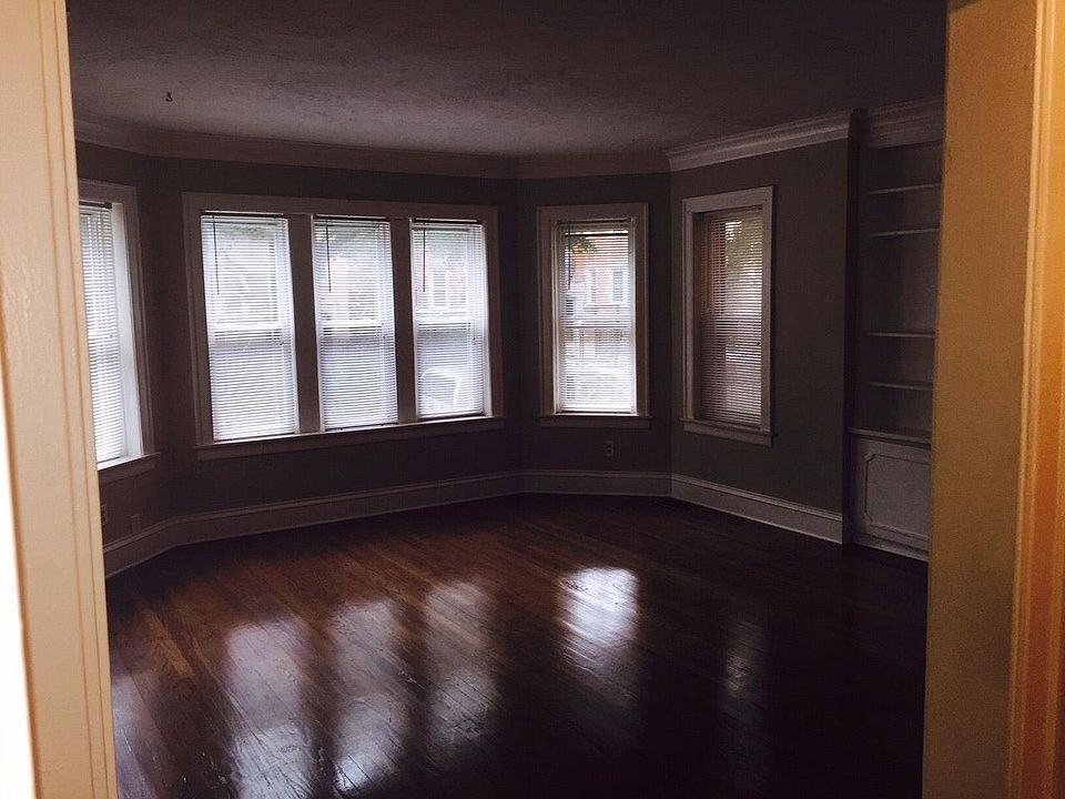 1st image of 7824 S Kingston Ave APT 3
