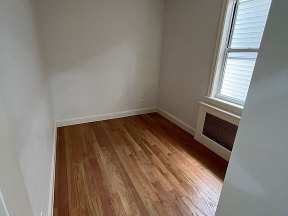 3rd image of 3626 215th St Unit 1