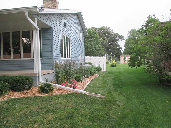 3rd image of 1205 Southfield Dr