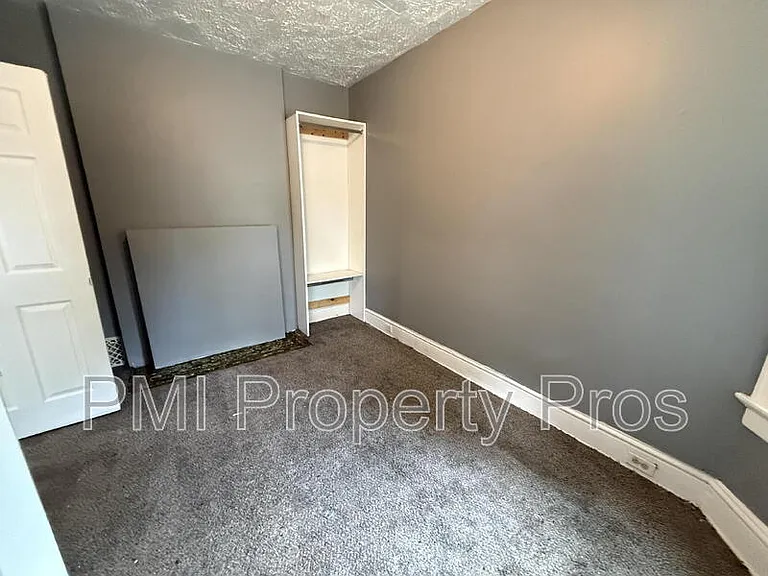 1415 N 37th St — Photo 8