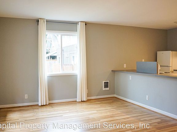 4th image of 4103 SE Taggart St #10392173