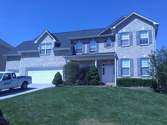 3rd image of 1229 Walnut Branch Ln