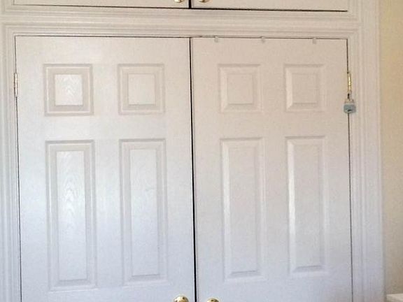 3rd image of 556 Columbus Ave APT 14
