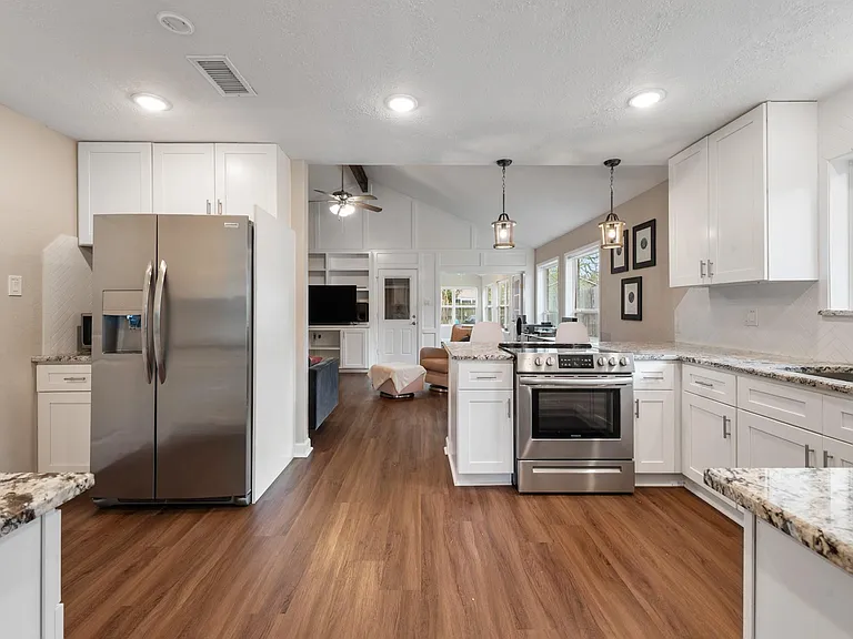 2907 Broadmoor Dr — Photo 16