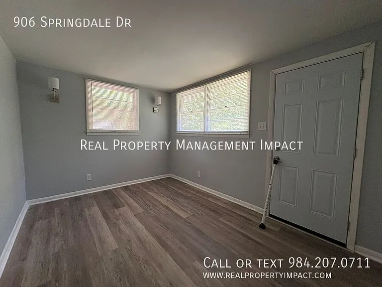906 Springdale Dr — Photo 19