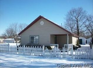 132 N Job St, Virginia, IL 62691