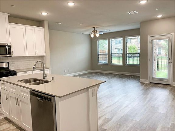 3rd image of 6404 Burbank Way