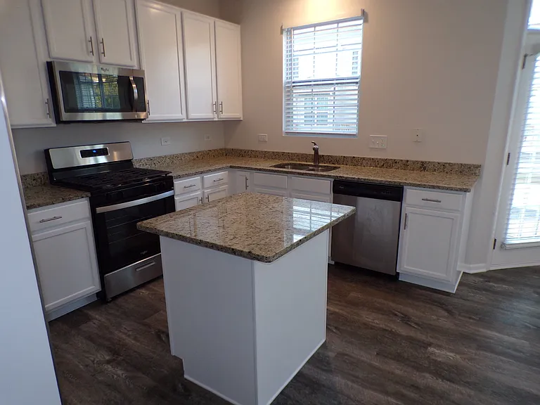 1645 W Turtle Creek Ln — Photo 13