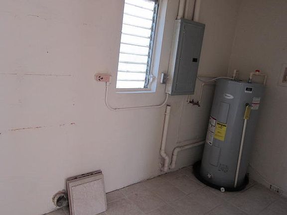 4th image of 1307 Bryn Mawr Ave