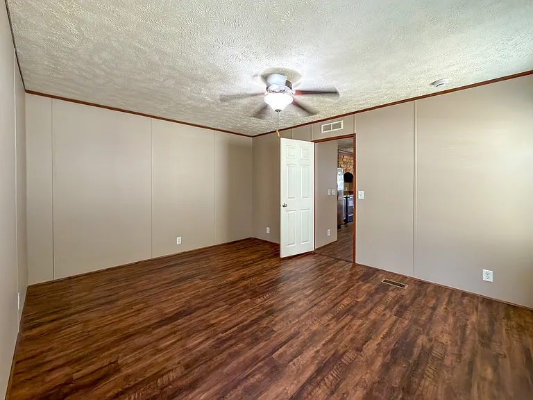 64 Richardson Ln — Photo 9