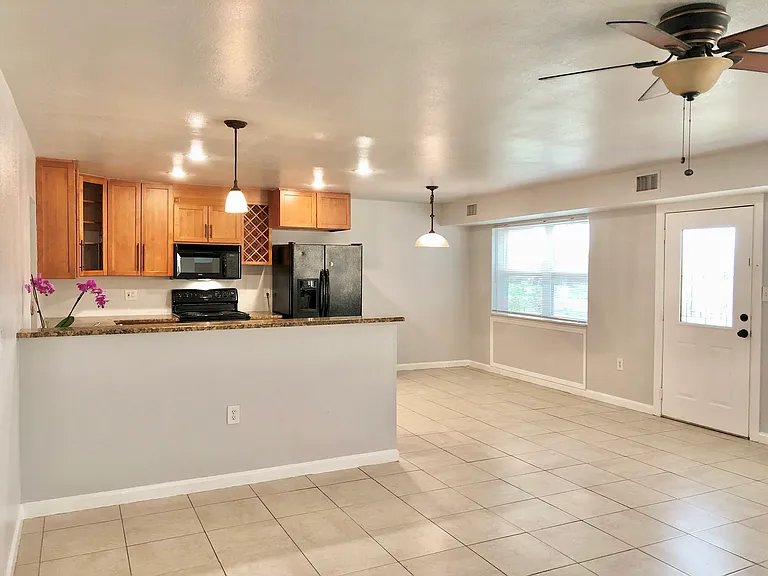 21451 Olean Blvd — Photo 6