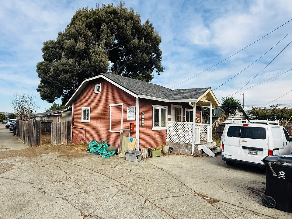 627 Marin Ave #627