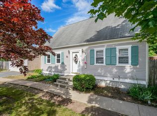 14 Willard St, Wareham, MA 02571